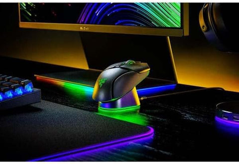 Razer Mouse Dock Pro and Charging Puck, Magnetic Wireless Charging Dock and Charging Module, for Compatible Mice, Magnetic Dock with Charge Status RGB Lighting, Anti-Slip Gecko Feet, Black